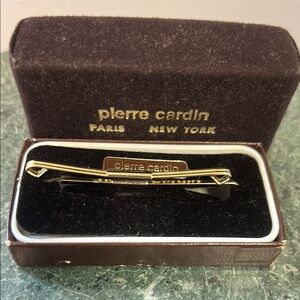Pierre Cardin  Paris New York Gold Tone Tie Clip Bar in Original Box